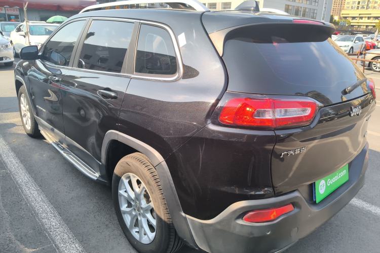 Used Jeep Cherokee 2016 2.4L Leading Edition Exterior 2