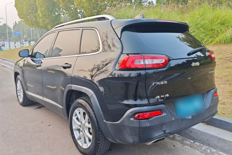 Used Jeep Cherokee 2016 2.4L Leading Edition Exterior 2