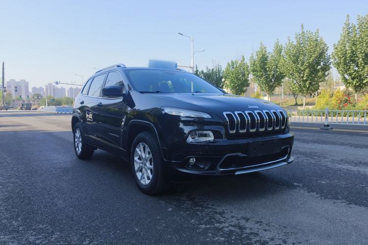 Used Jeep Cherokee 2016 2.4L Professional Smart Version Exterior 3