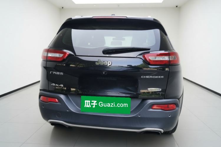 Used Jeep Cherokee 2016 2.4L Professional Smart Version Exterior 4