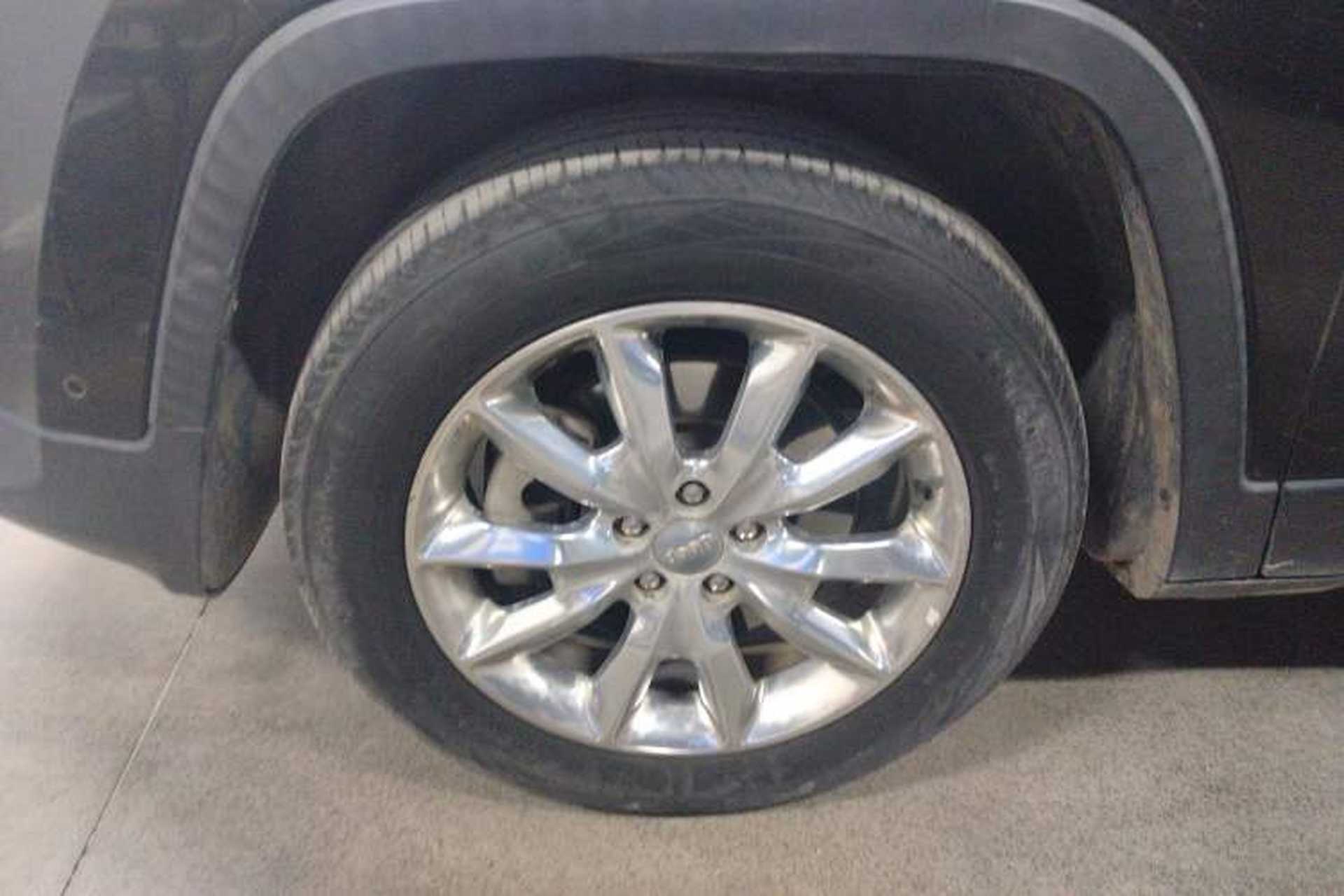 Used Jeep Cherokee 2016 2.4L Superior Edition Exterior 4