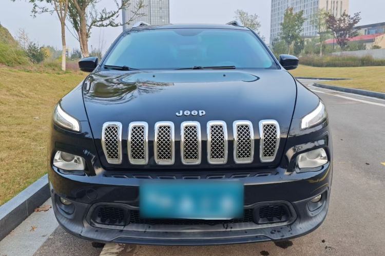 Used Jeep Cherokee 2016 2.4L Leading Edition Exterior 4