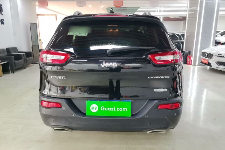 Used Jeep Cherokee 2016 2.4L Leading Edition Exterior 4