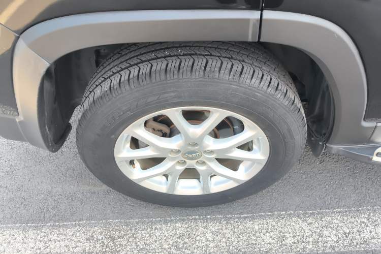 Used Jeep Cherokee 2016 2.4L Leading Edition Exterior 5
