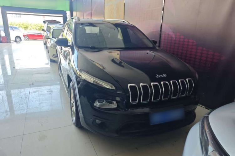 Used Jeep Cherokee 2016 2.0L Leading Edition Exterior 6