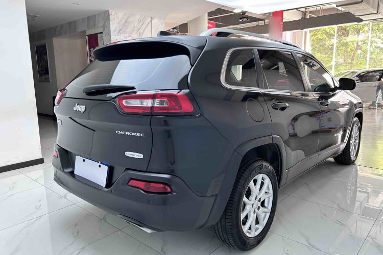 Used Jeep Cherokee 2016 2.4L Leading Edition Exterior 6