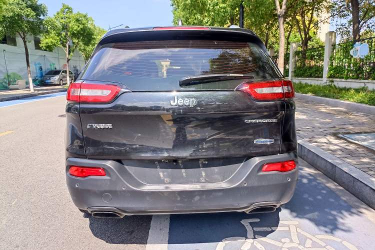 Used Jeep Cherokee 2016 2.4L Leading Edition Exterior 6