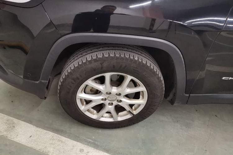 Used Jeep Cherokee 2016 2.4L Professional Edition Exterior 7
