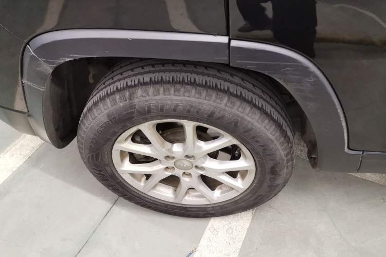 Used Jeep Cherokee 2016 2.4L Professional Edition Exterior 8
