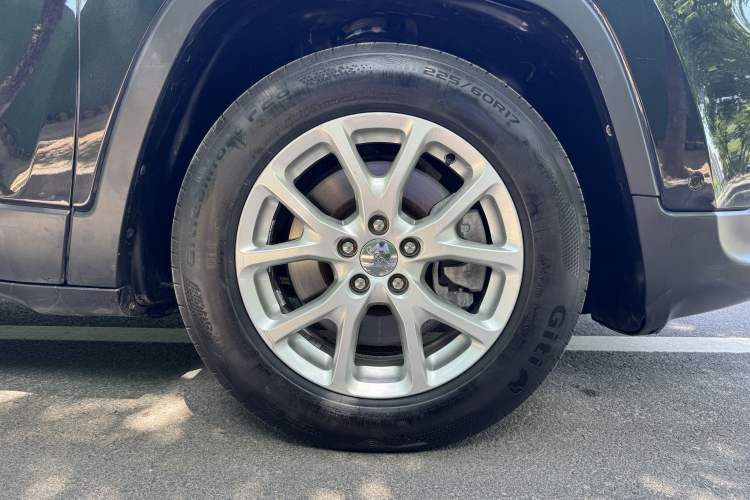 Used Jeep Cherokee 2016 2.4L Leading Edition Exterior 8
