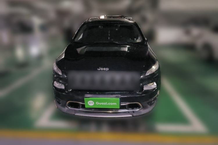 Used Jeep Cherokee 2016 2.4L Professional Edition Front
