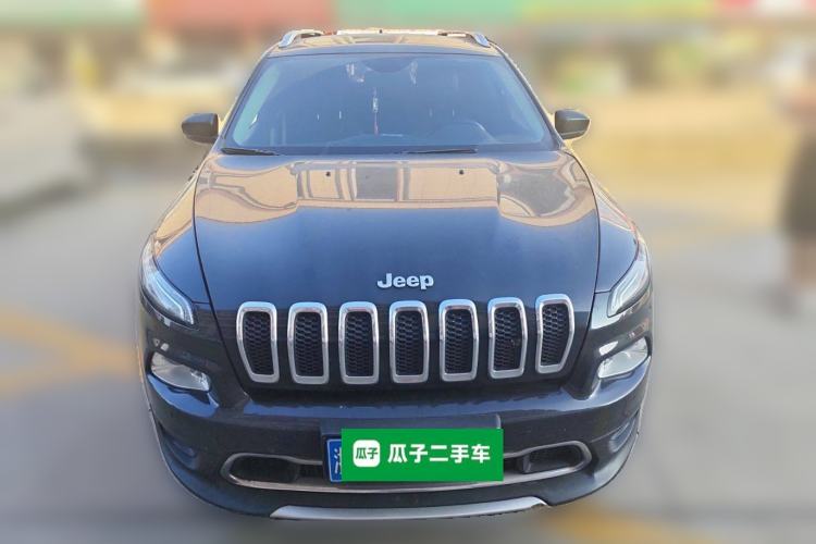 Used Jeep Cherokee 2016 2.4L Professional Edition Front