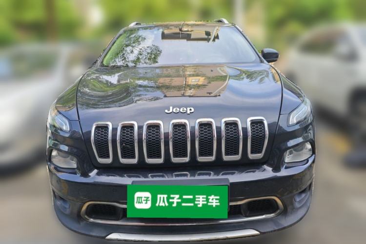 Used Jeep Cherokee 2016 2.4L Professional Smart Version Front