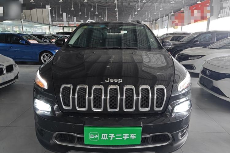 Used Jeep Cherokee 2016 2.4L Professional Edition Front