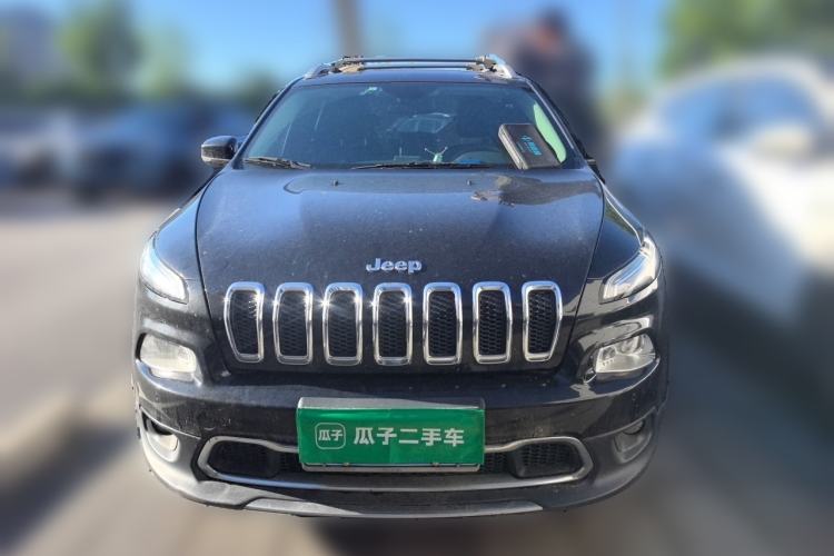 Used Jeep Cherokee 2016 2.0L Superior Edition Front
