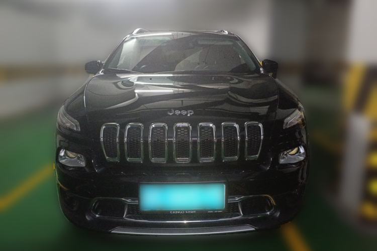 Used Jeep Cherokee 2016 2.4L Professional Edition Front