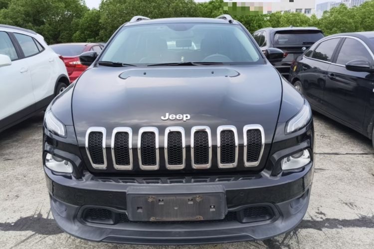 Used Jeep Cherokee 2016 2.0L Superior Edition Front