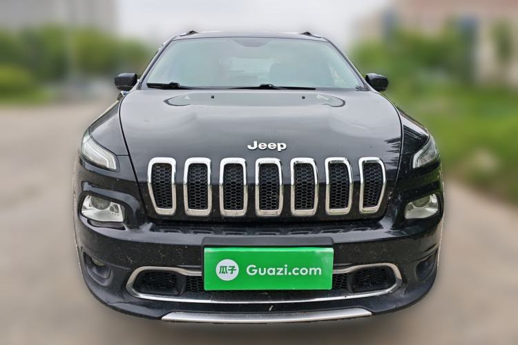 Used Jeep Cherokee 2016 2.4L Professional Edition Front