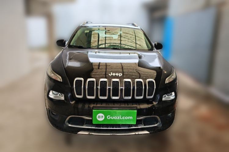 Used Jeep Cherokee 2016 2.4L Professional Smart Version Front