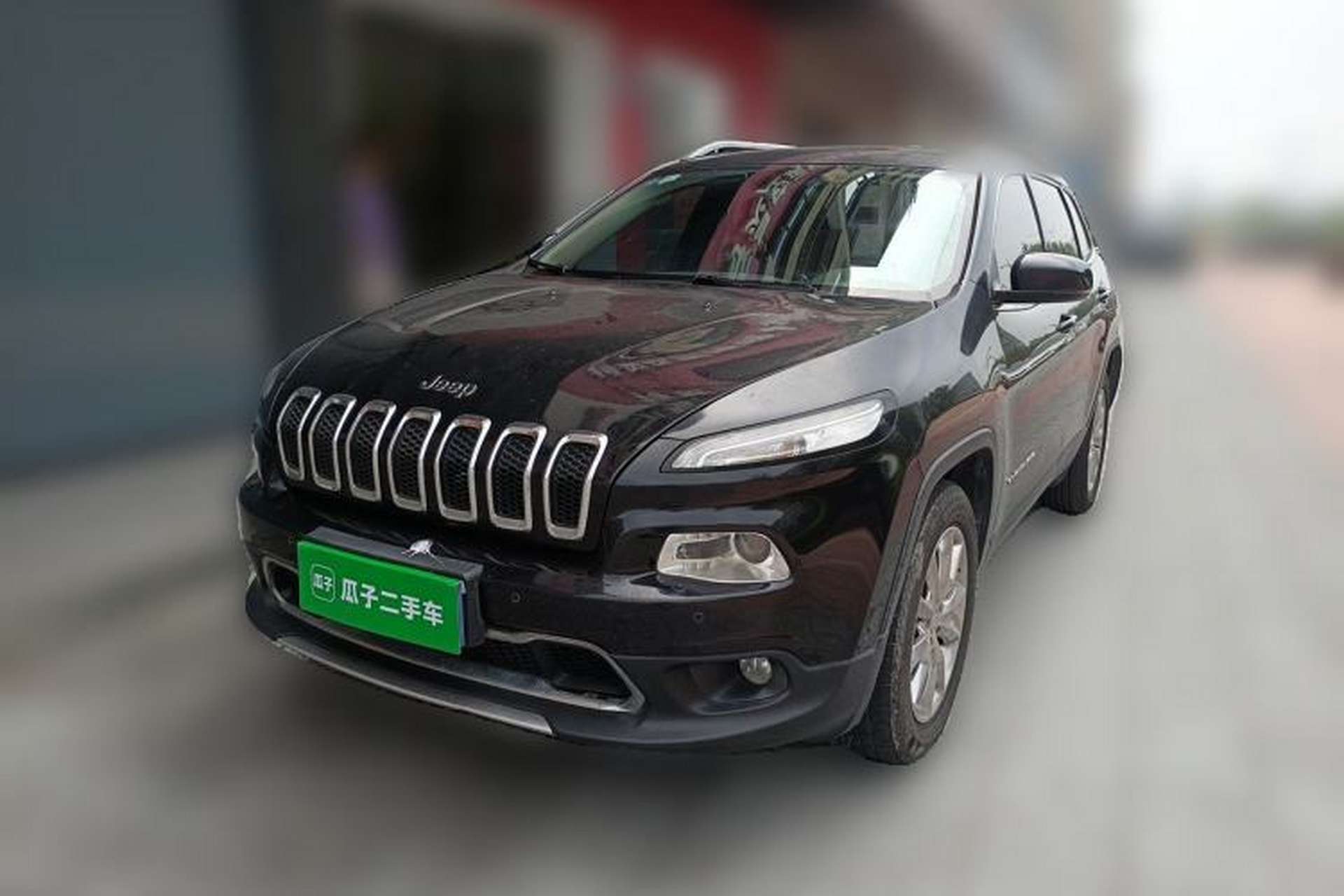Used Jeep Cherokee 2016 2.4L Superior Edition Front Left 45 Deg