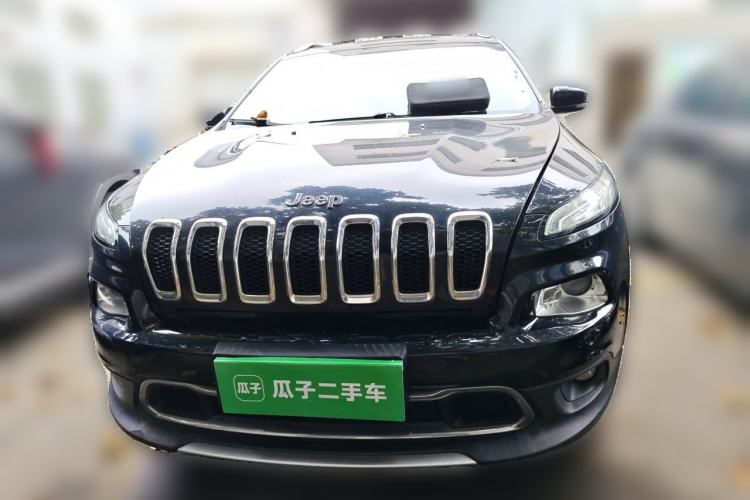 Used Jeep Cherokee 2016 2.4L Professional Edition Front