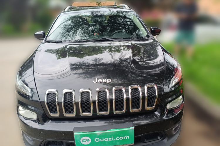 Used Jeep Cherokee 2016 2.0L Superior Edition Front