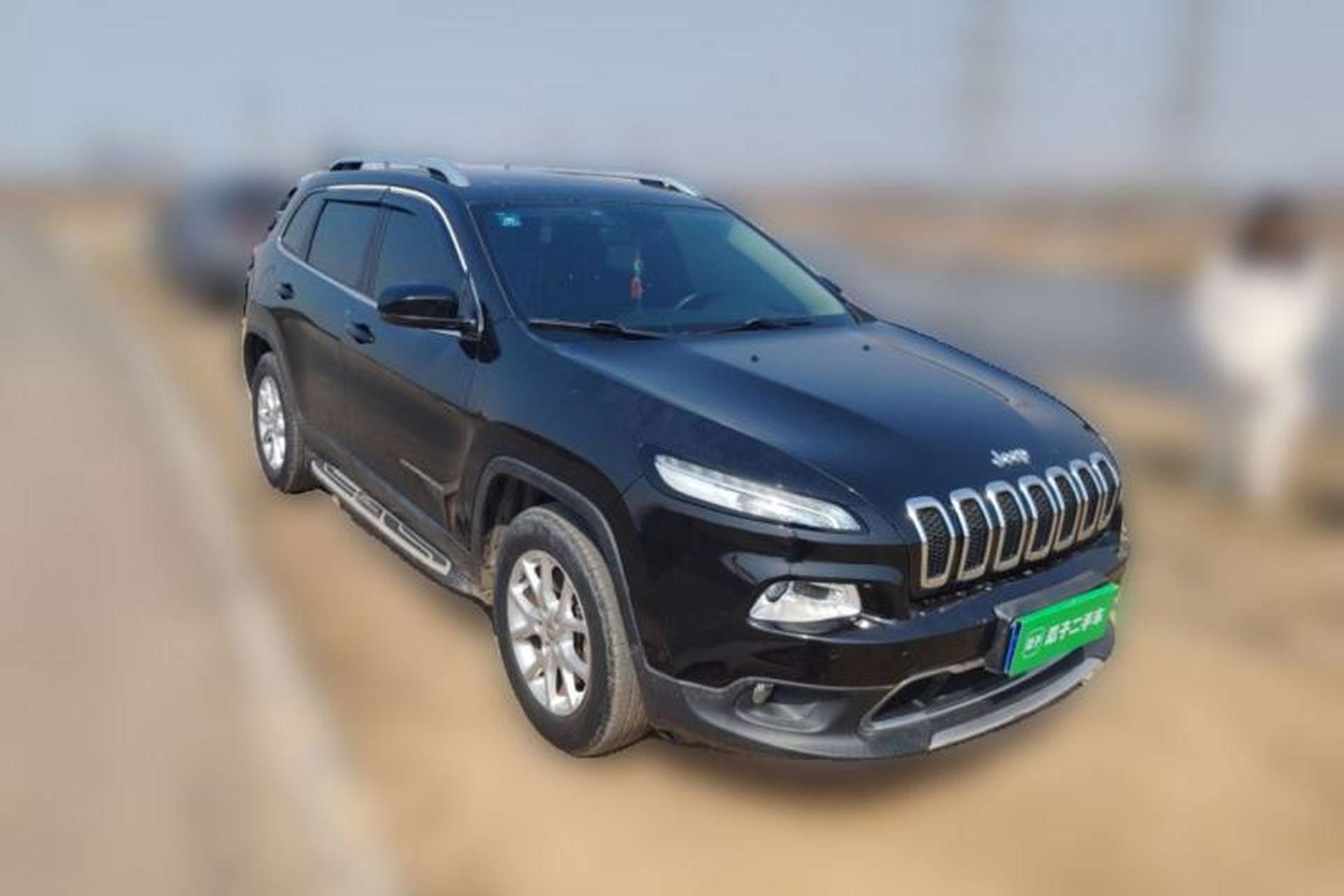 Used Jeep Cherokee 2016 2.4L Professional Edition Front Right 45 Deg