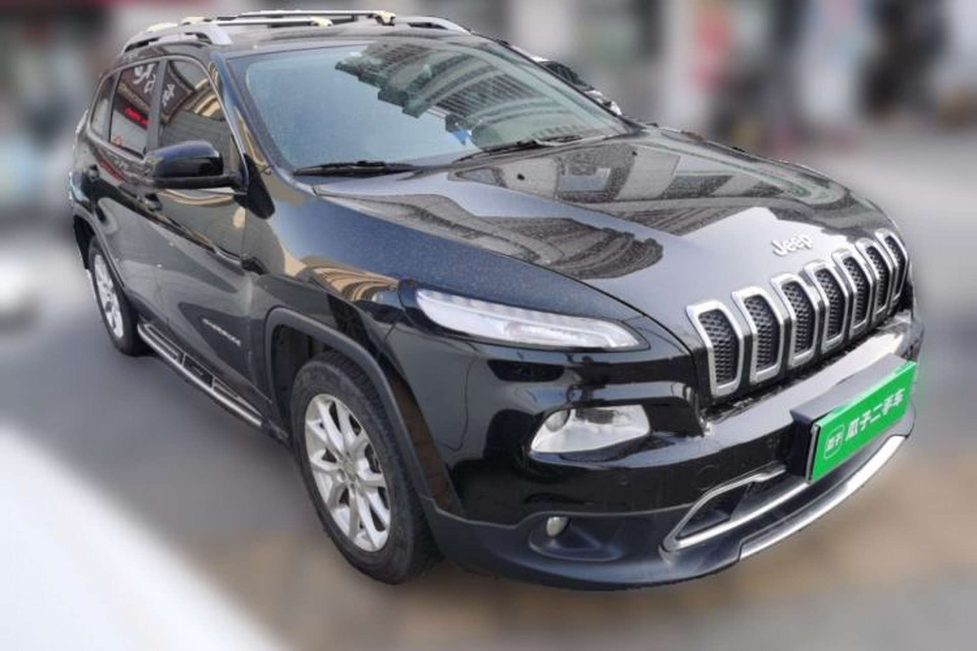 Used Jeep Cherokee 2016 2.0L Superior Edition Front Right 45 Deg