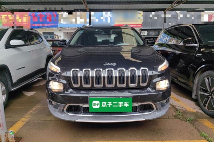 Used Jeep Cherokee 2016 2.4L Professional Edition Front