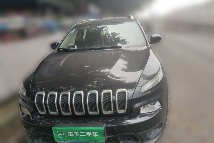 Used Jeep Cherokee 2016 2.0L Superior Edition Front