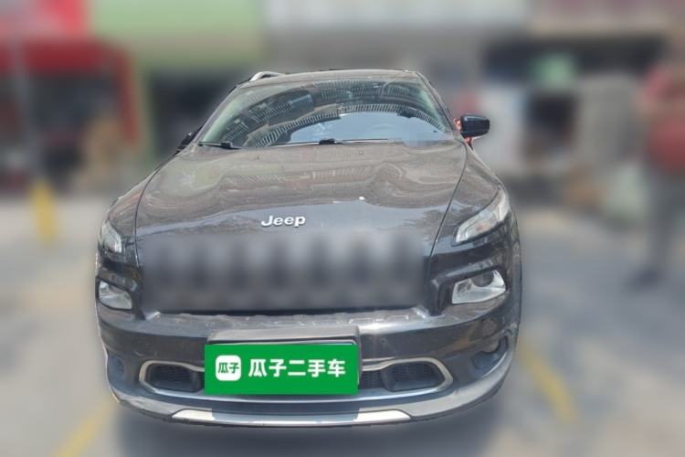 Used Jeep Cherokee 2016 2.4L Professional Edition Front