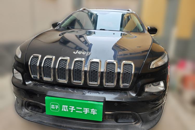 Used Jeep Cherokee 2016 2.0L Superior Edition Front