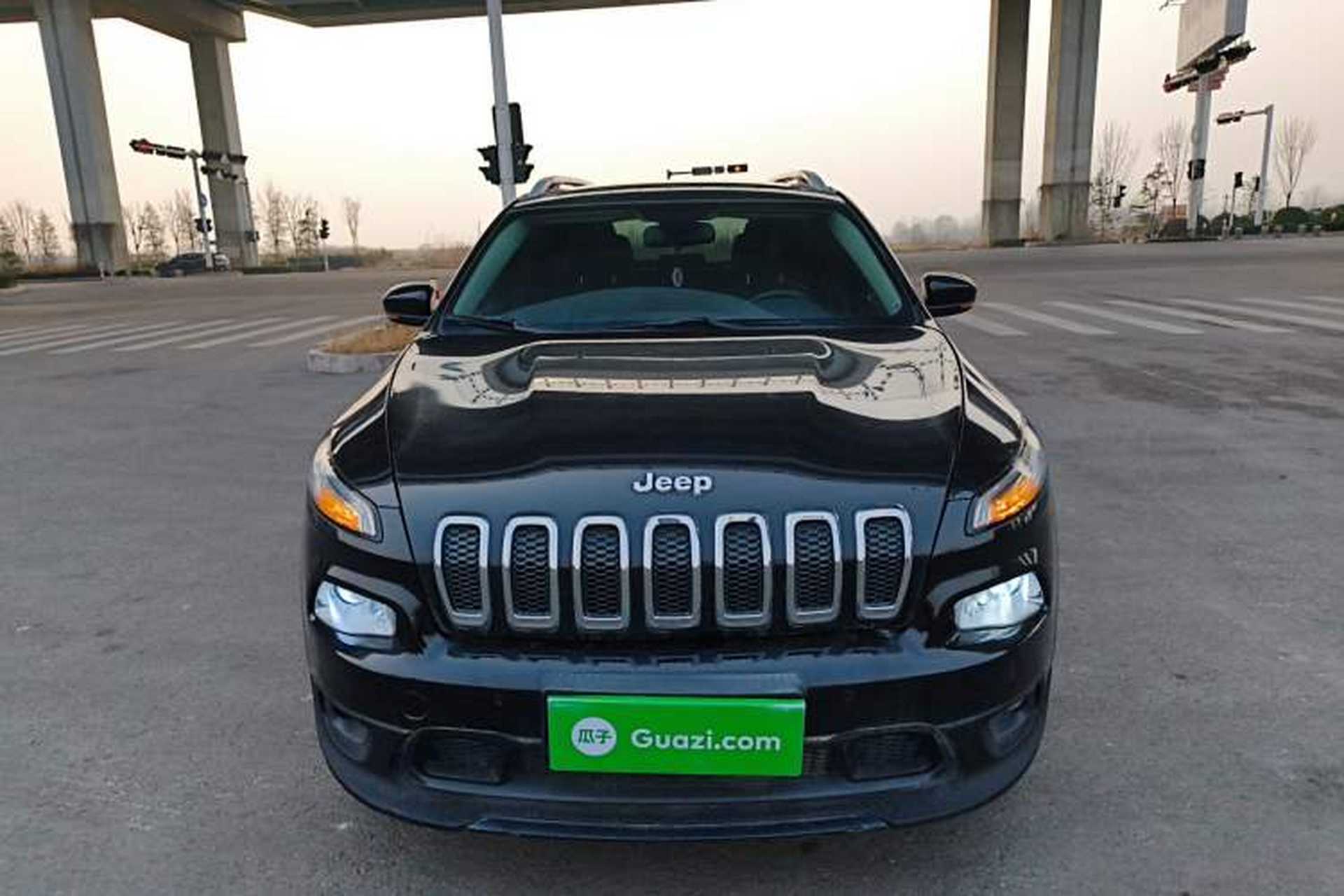 Used Jeep Cherokee 2016 2.4L Leading Smart Version Front