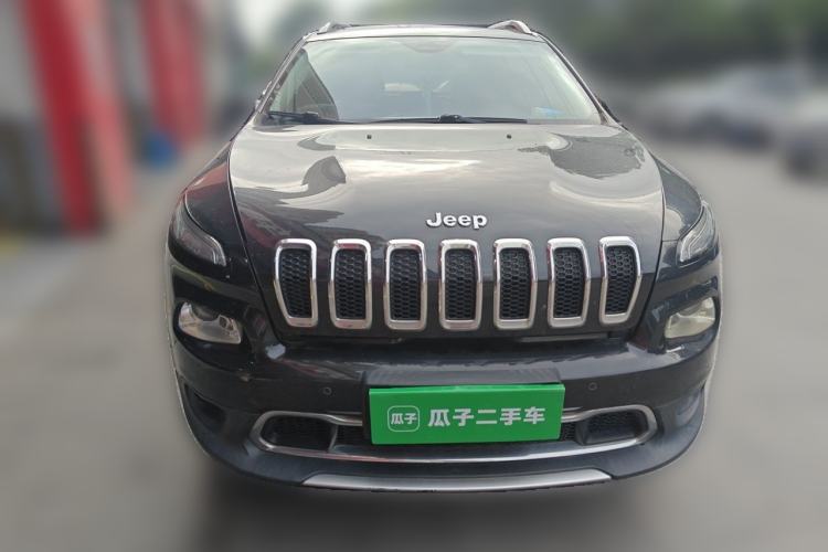 Used Jeep Cherokee 2016 2.4L Professional Smart Version Front
