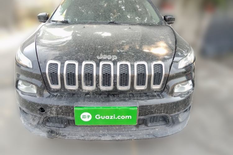 Used Jeep Cherokee 2016 2.0L Superior Edition Front