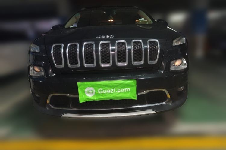 Used Jeep Cherokee 2016 2.4L Professional Smart Version Front