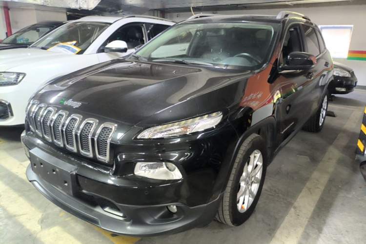 Used Jeep Cherokee 2016 2.0L Superior Edition Guazi used car, China used car export, Used car for sale, Used  cars, Cheapest cars for sale