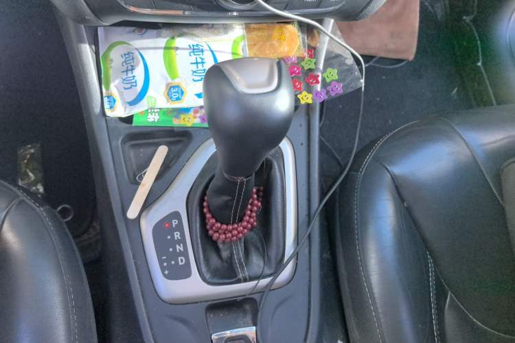 Used Jeep Cherokee 2016 2.0L Superior Edition Gear Lever