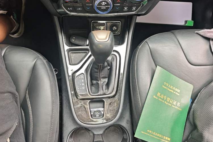 Used Jeep Cherokee 2016 2.4L Leading Smart Version Gear Lever
