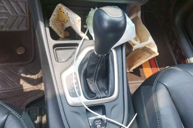 Used Jeep Cherokee 2016 2.0L Superior Edition Gear Lever