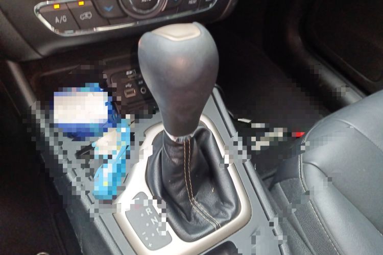 Used Jeep Cherokee 2016 2.4L Leading Edition Gear Lever