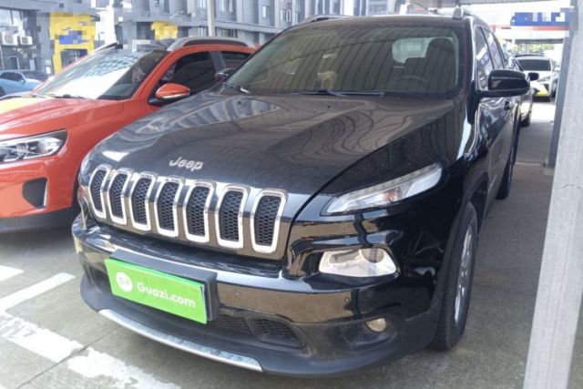 Used Jeep Cherokee 2016 2.0L Superior Edition