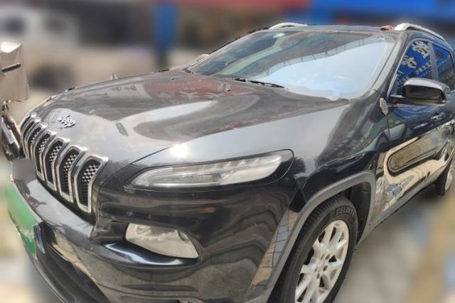 Used Jeep Cherokee 2016 2.0L Superior Edition