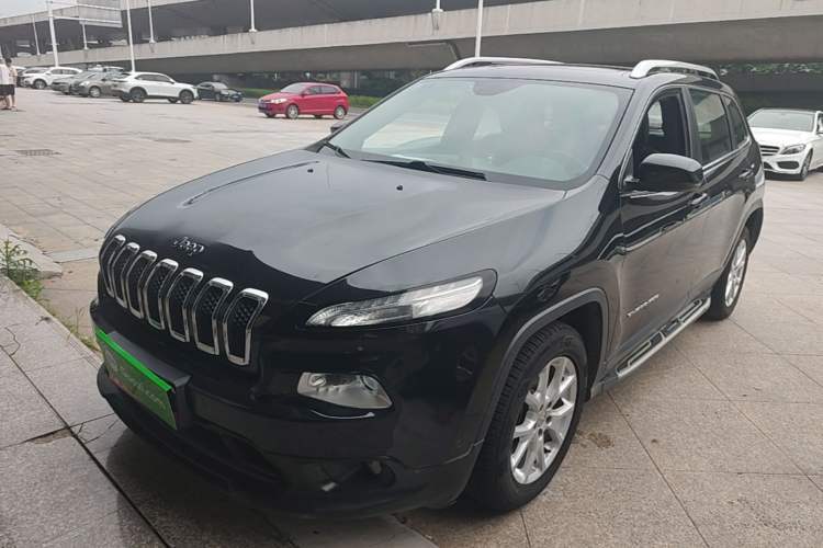 Used Jeep Cherokee 2016 2.4L Leading Edition Guazi used car, China used car export, Used car for sale, Used  cars, Cheapest cars for sale