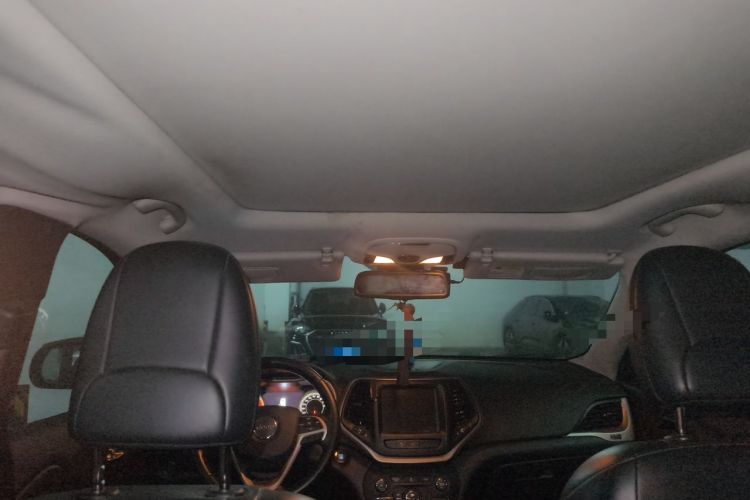 Used Jeep Cherokee 2016 2.0L Superior Edition Headliner