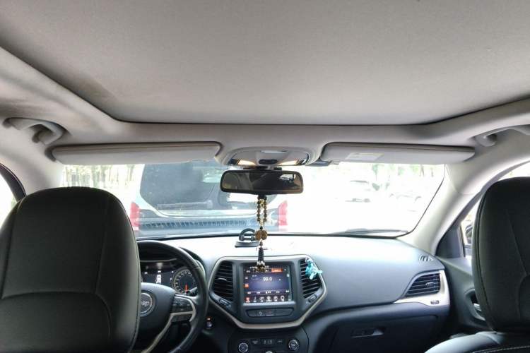 Used Jeep Cherokee 2016 2.4L Professional Smart Version Headliner