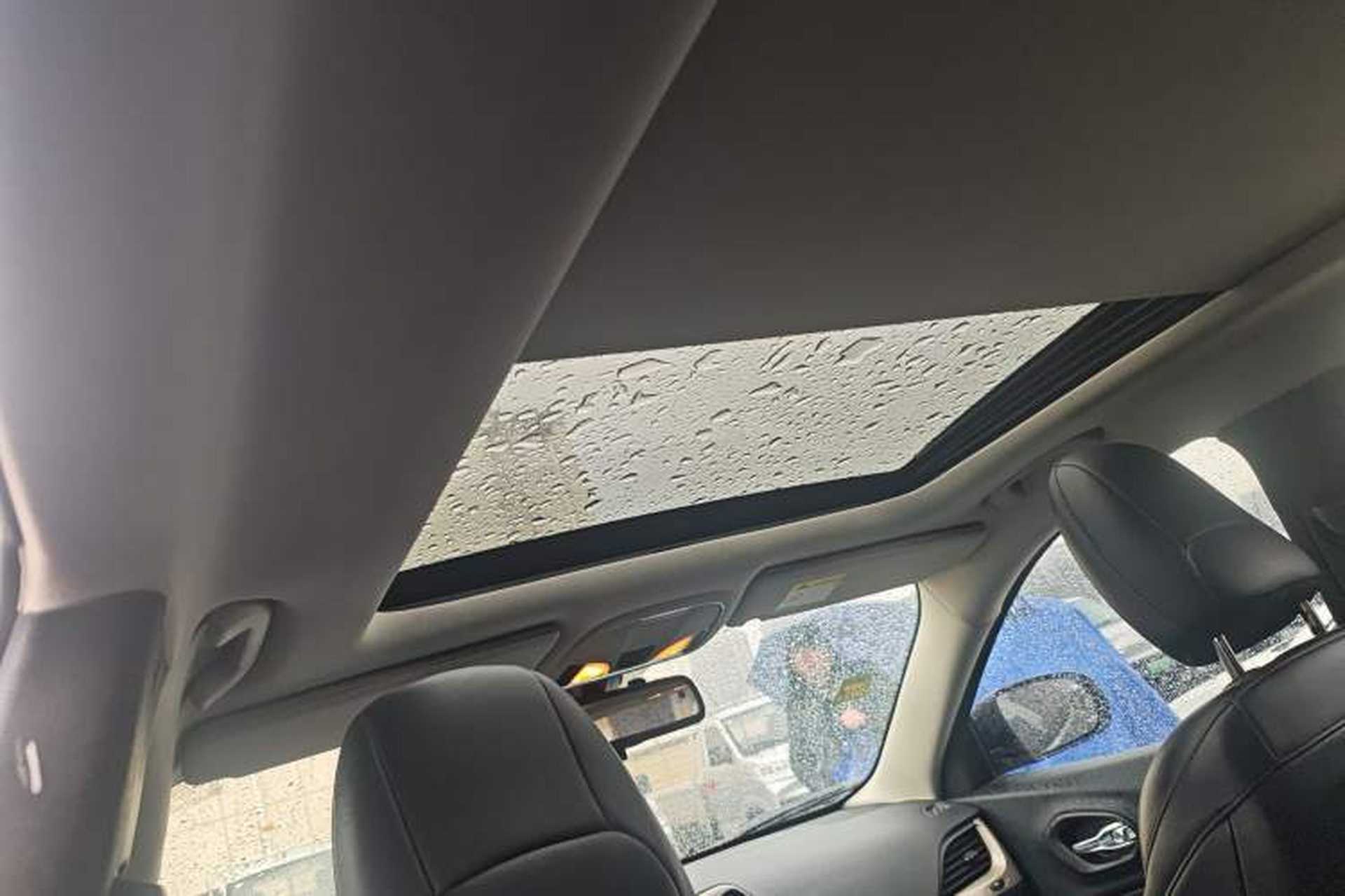 Used Jeep Cherokee 2016 2.4L Professional Smart Version Headliner