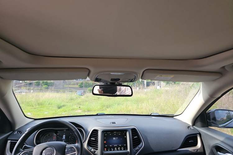 Used Jeep Cherokee 2016 2.0L Leading Edition Headliner
