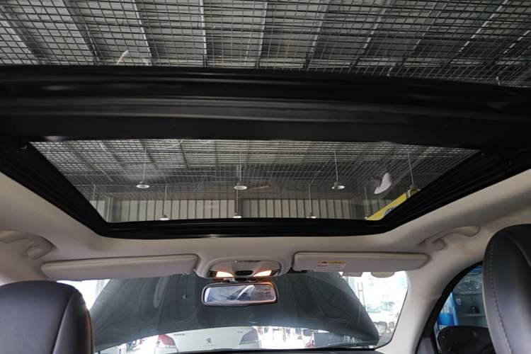 Used Jeep Cherokee 2016 2.4L Professional Edition Headliner