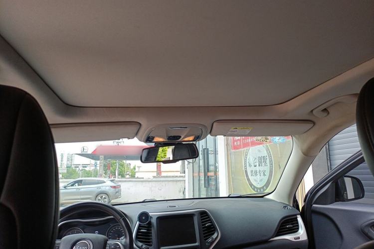 Used Jeep Cherokee 2016 2.4L Superior Edition Headliner